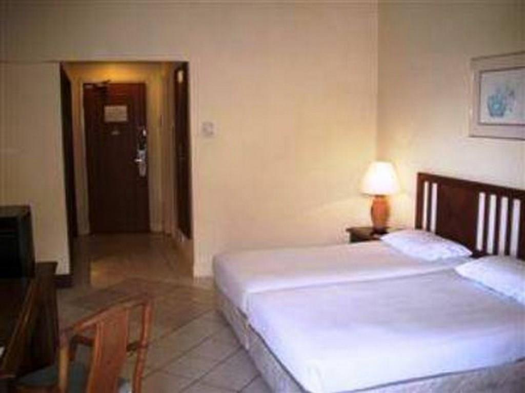 The Orient Star Resort לומוט מראה חיצוני תמונה