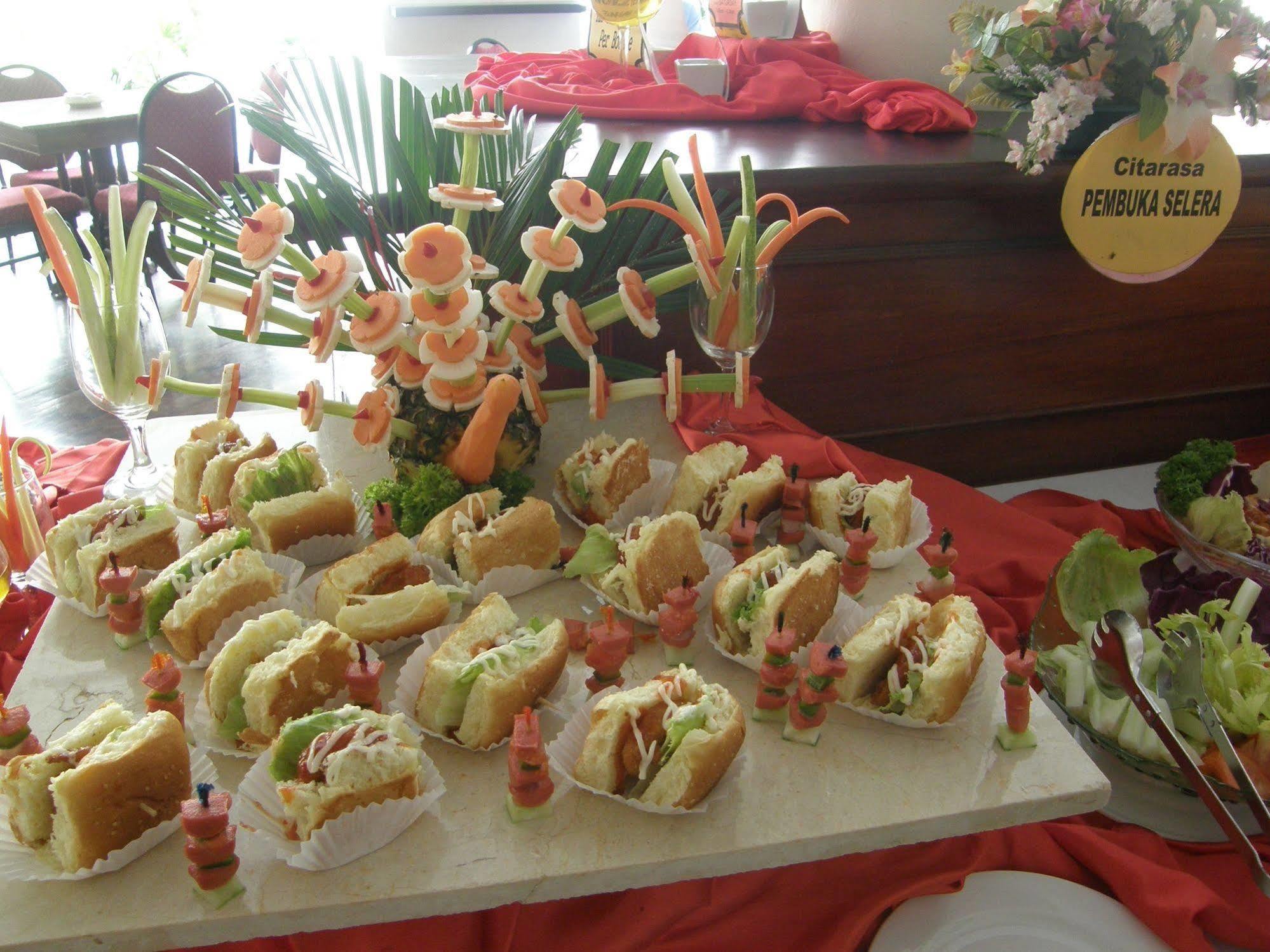 The Orient Star Resort לומוט מראה חיצוני תמונה