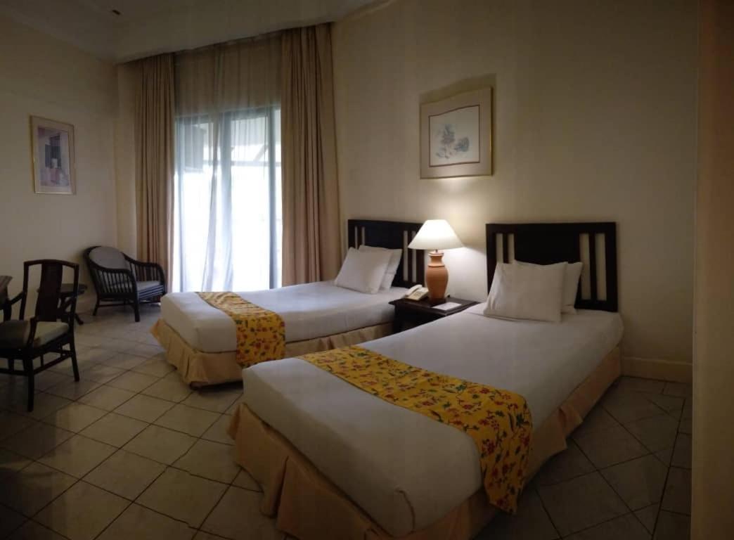 The Orient Star Resort לומוט מראה חיצוני תמונה