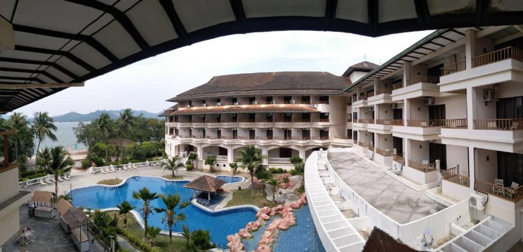 The Orient Star Resort לומוט מראה חיצוני תמונה