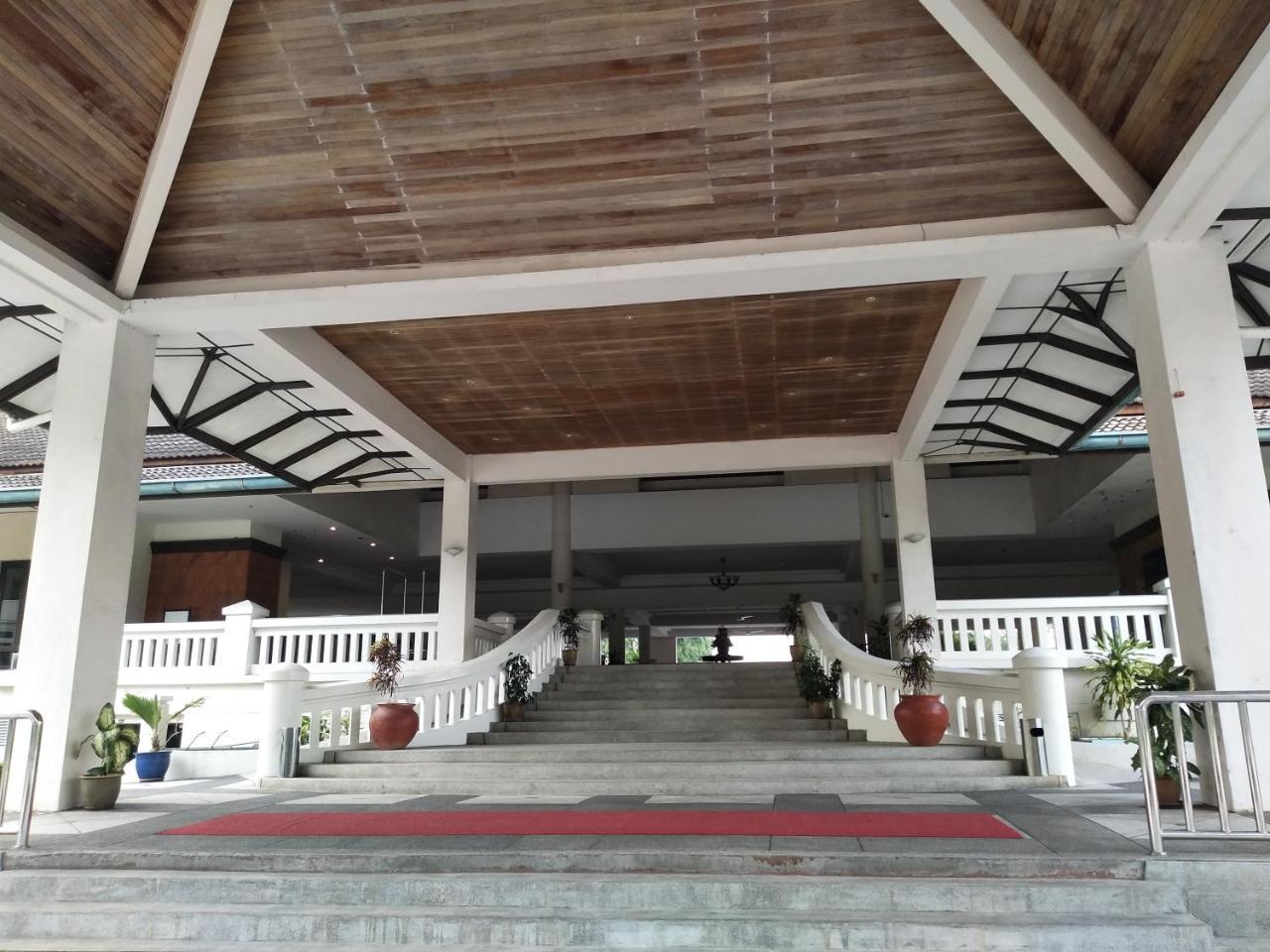 The Orient Star Resort לומוט מראה חיצוני תמונה